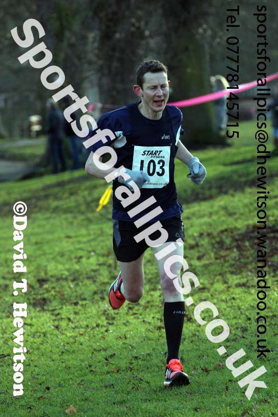 Morpeth Harriers 11k Road Race on New Year's Day. Photo: David T. Hewitson/Sports for All Pics